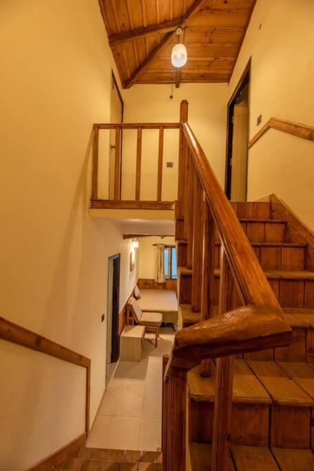 Dream Cottage 3 Pet-Friendly 2Br W Mountain View Mukteshwar Kültér fotó