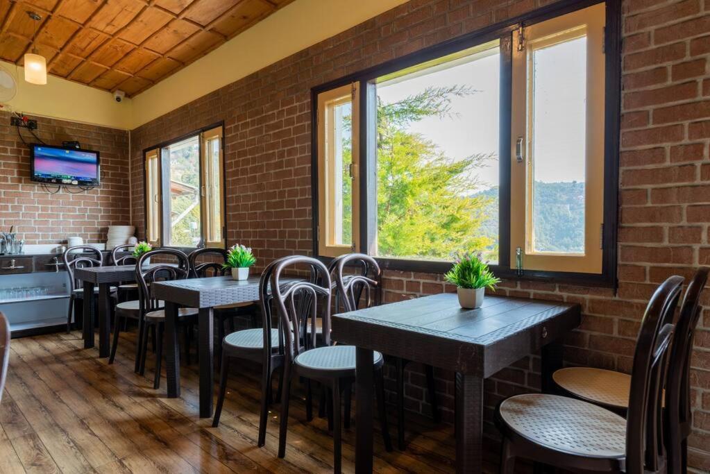Dream Cottage 3 Pet-Friendly 2Br W Mountain View Mukteshwar Kültér fotó